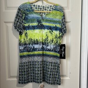Onque Woman size 3X Top with Vibrant Patterns
